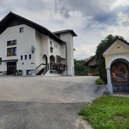 Tourist Farm Lavric Κατάλυμα σε φάρμα Vodice